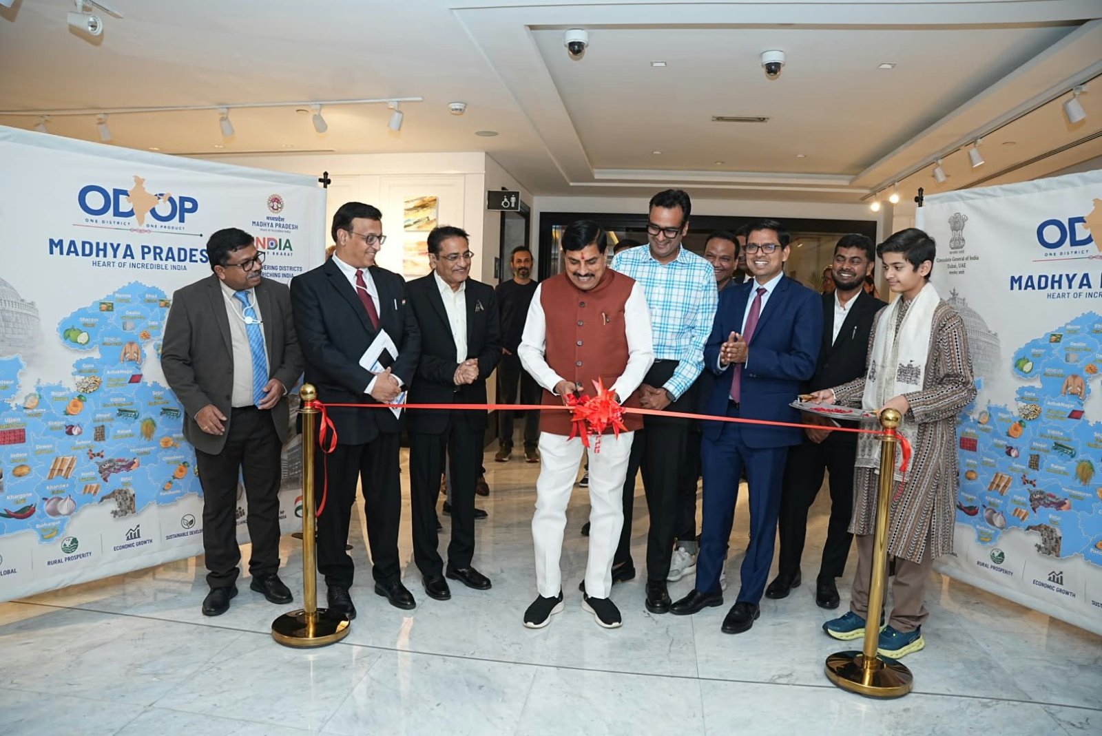 Consul General Dr. E. Vishnu Vardhan Reddy during the inauguration of the ODOP exhibition by Hon’ble Chief Minister of Madhya Pradesh, Dr. Mohan Yadav.