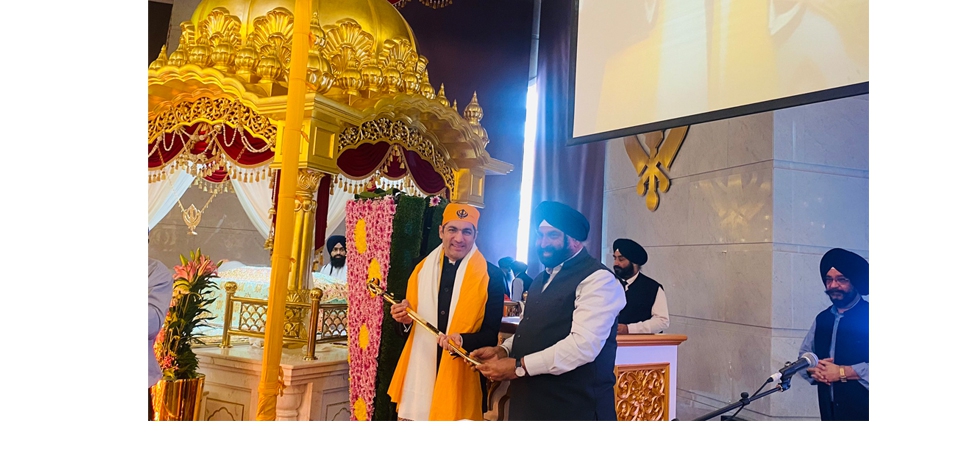 CG Dr. Aman Puri joined Indian Community in Dubai at Guru Nanak Darbar, Dubai for the celebration of 553rd birth anniversary of Guru Nanak Dev Ji. Nov 8, 2022